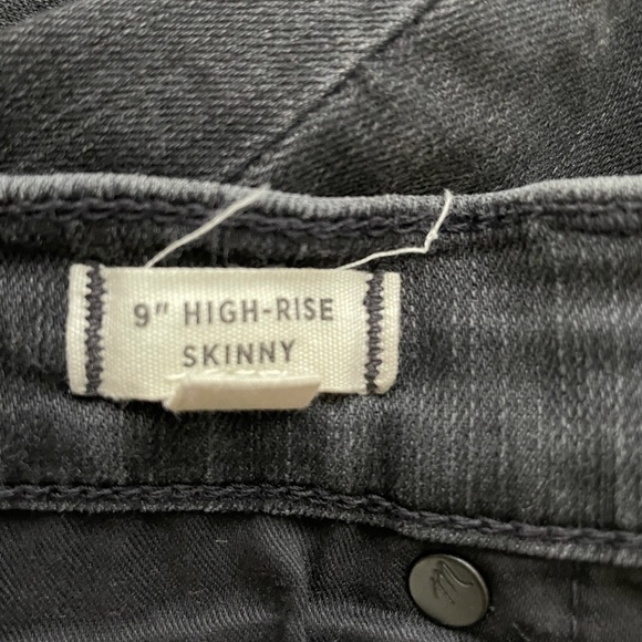 Madewell 9” Black High-Rise Skinny Jeans - Picture 3 of 5